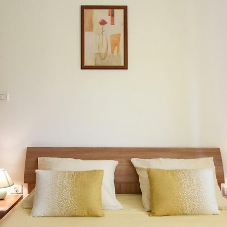 Apartment Helga Ližnjan Eksteriør bilde