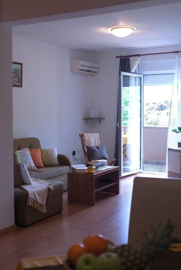 Apartment Helga Ližnjan Eksteriør bilde
