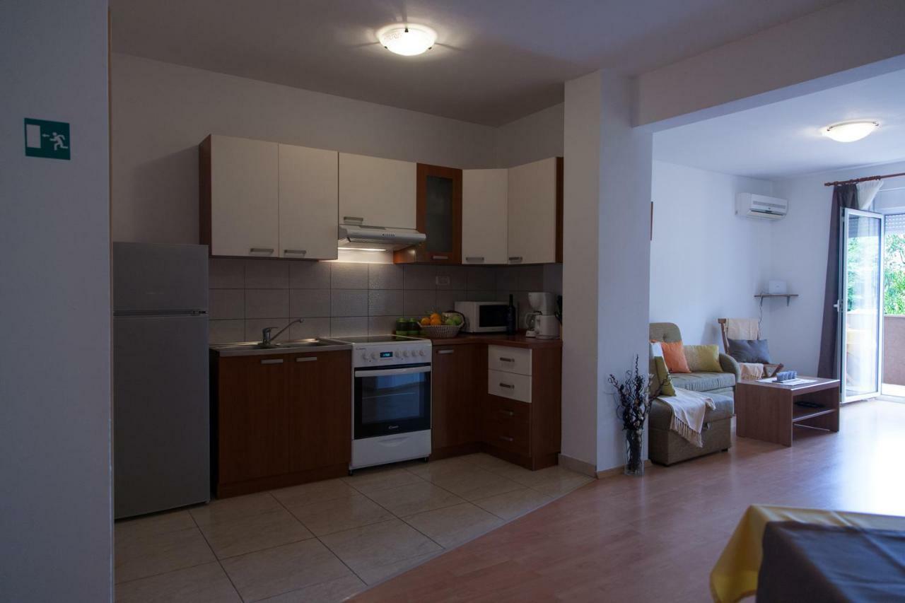 Apartment Helga Ližnjan Eksteriør bilde