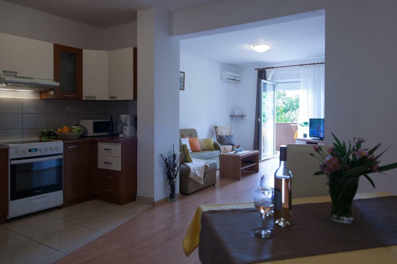 Apartment Helga Ližnjan Eksteriør bilde