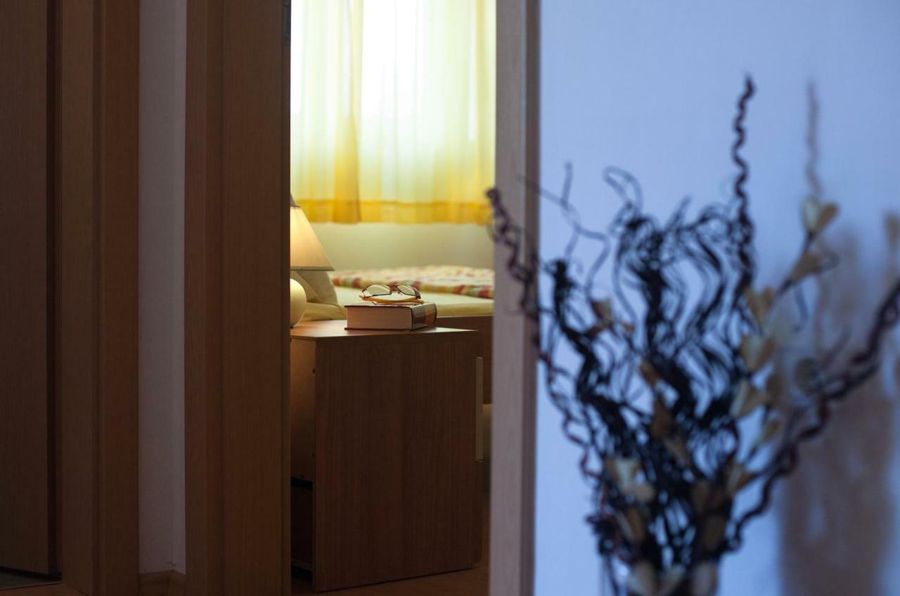 Apartment Helga Ližnjan Eksteriør bilde